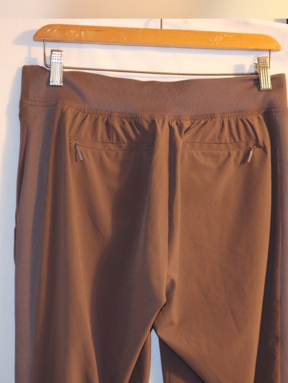 Brooklyn Ankle Pant Wrinkle-resistant, stretch fabric Brown Size 4 - Picture 11 of 12